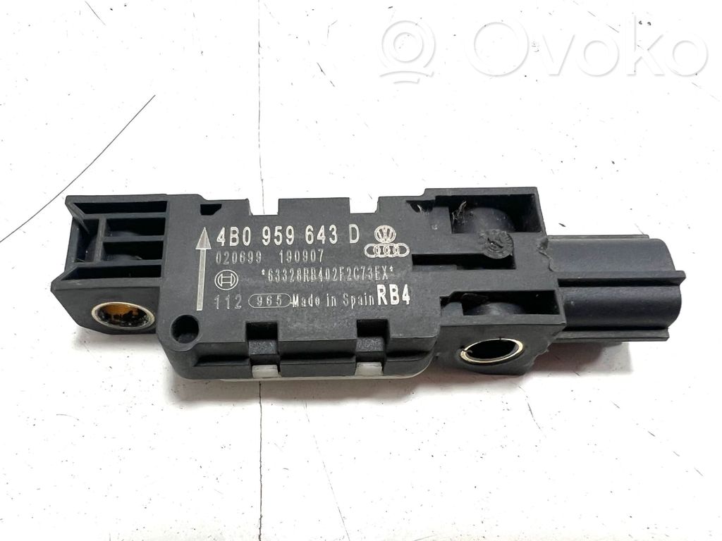 Audi A8 S8 D3 4E Airbag deployment crash/impact sensor 