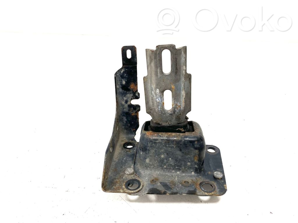 Peugeot 207 Engine mount bracket 