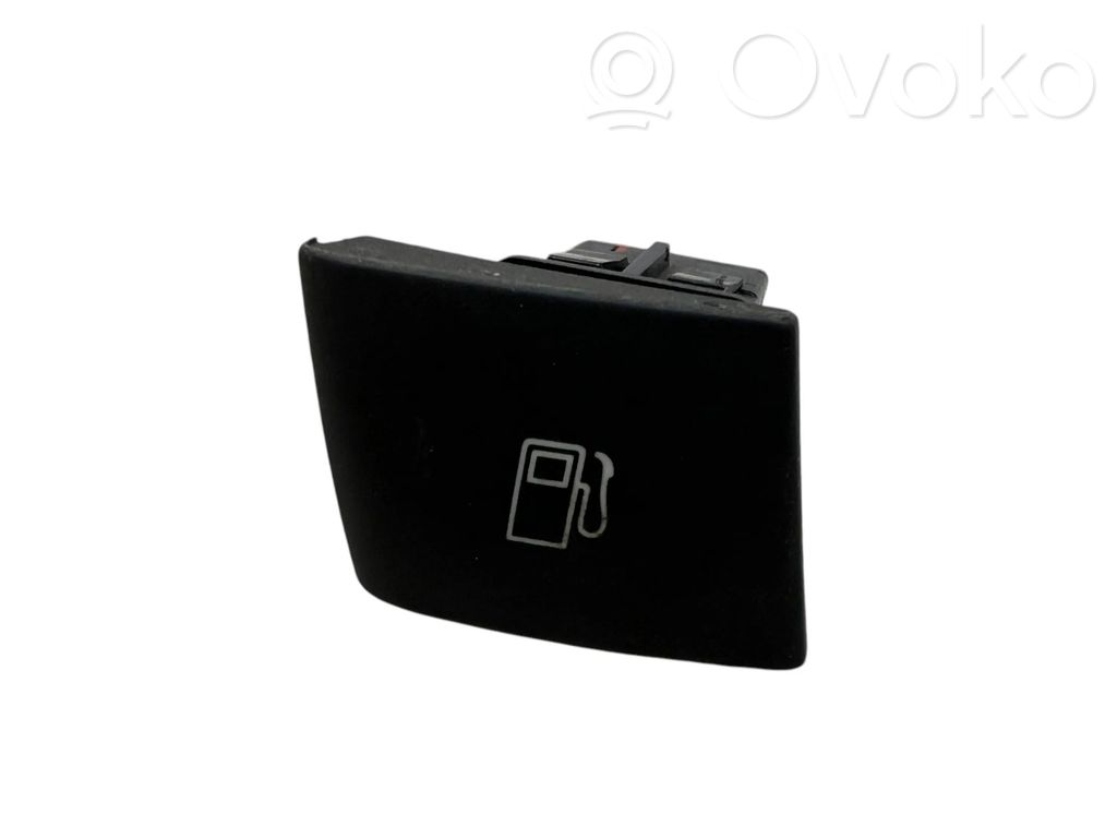 Citroen DS5 Fuel tank opening switch 