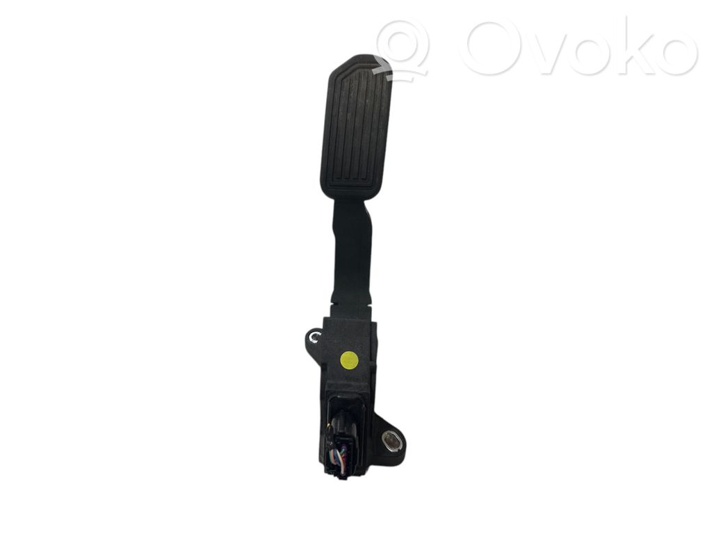 Toyota RAV 4 (XA40) Accelerator throttle pedal 