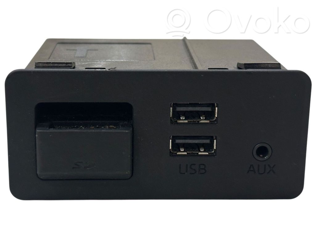 Mazda CX-5 USB socket connector 