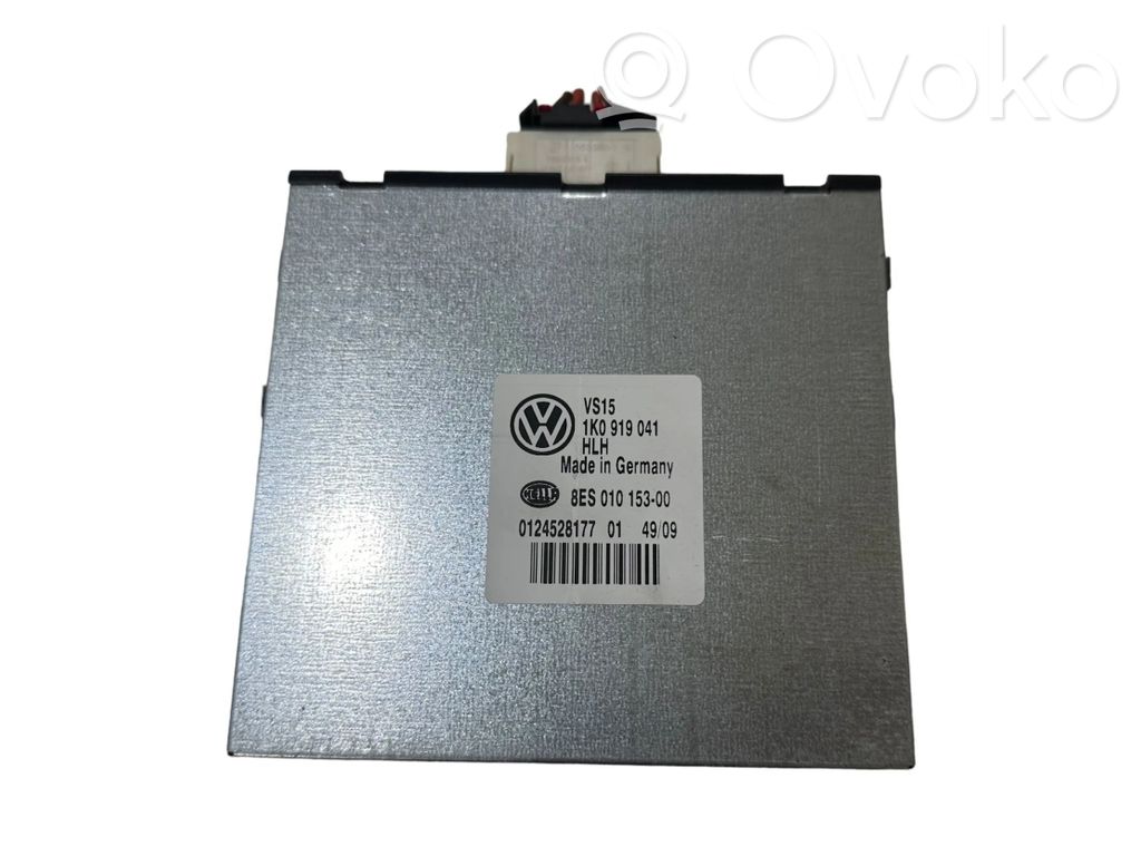 Volkswagen Golf VI Power management control unit 