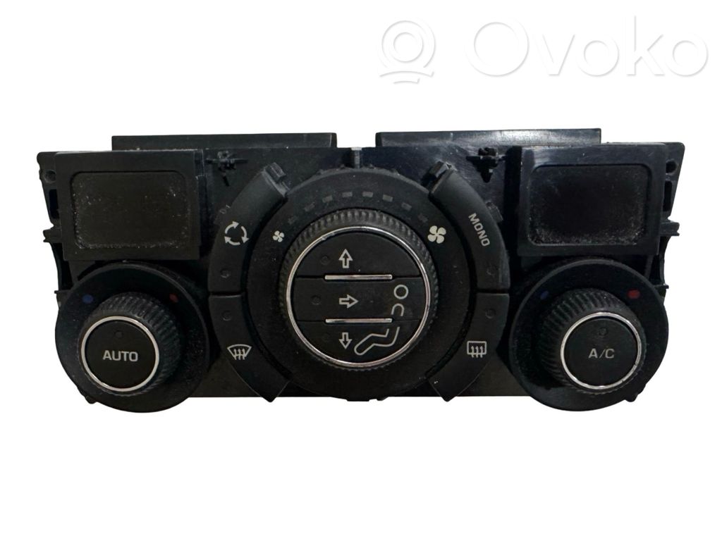 Peugeot 308 Climate control unit 