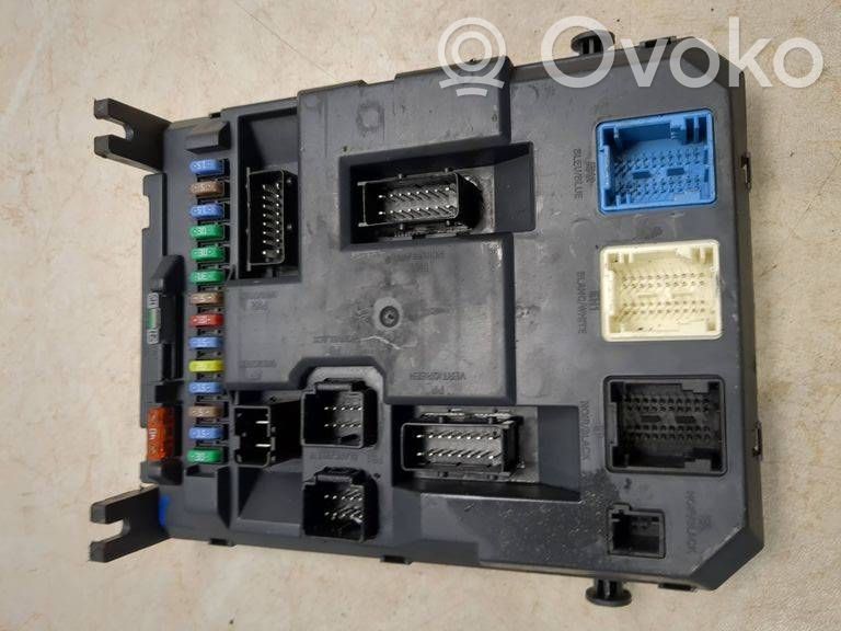 Citroen C3 Fuse module 