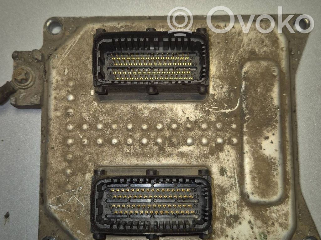 Opel Zafira B Engine control unit/module 