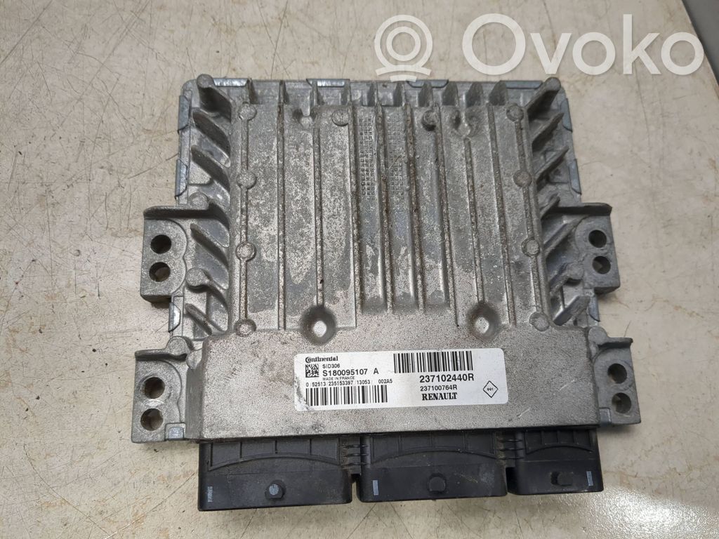 Dacia Duster Engine control unit/module 