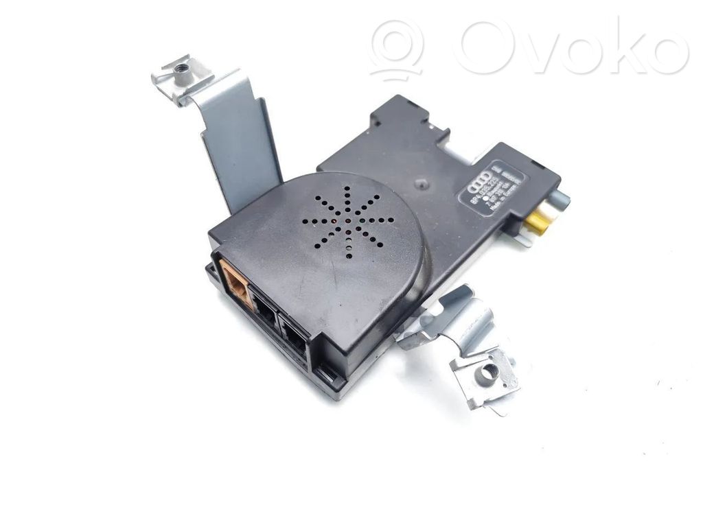 Audi A3 S3 8P Antenos stiprintuvas 