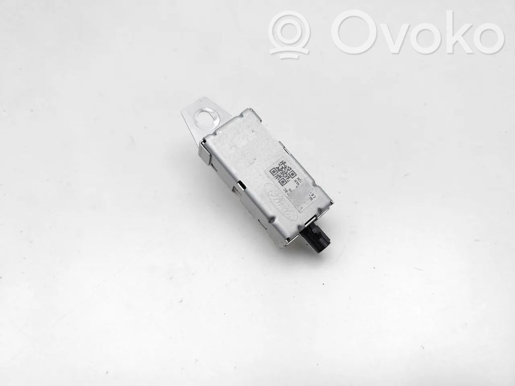 Ford Puma Antenos stiprintuvas 