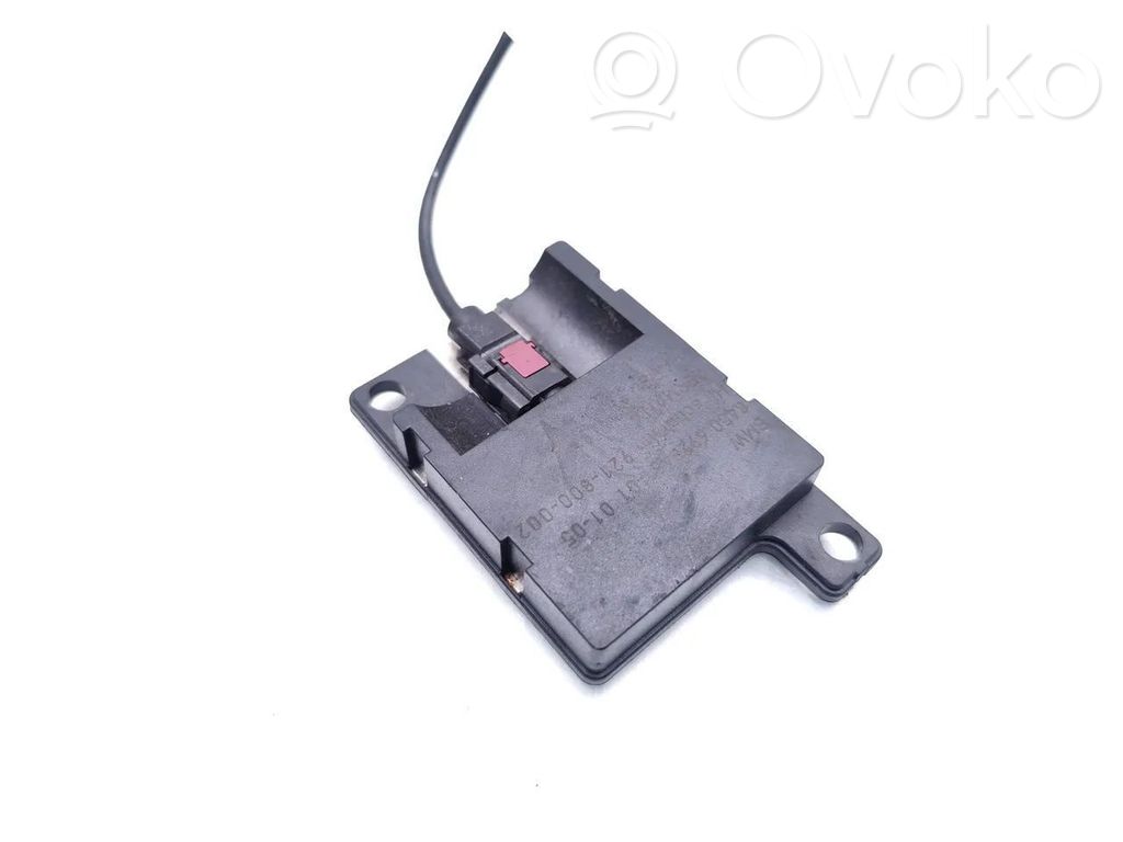 BMW 7 E65 E66 Aerial antenna amplifier 
