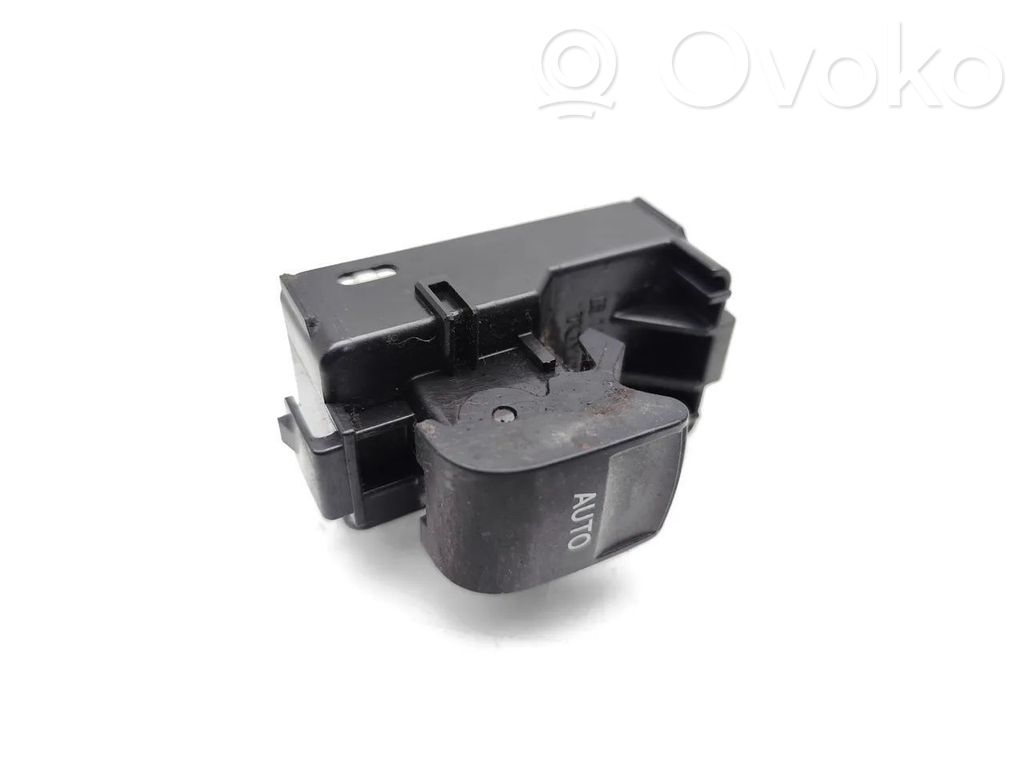 Toyota Prius (XW30) Electric window control switch 