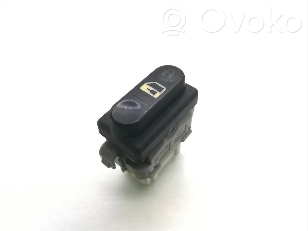 Nissan Qashqai Central locking switch button 