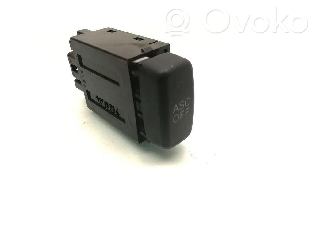 Mitsubishi Outlander ESP (stability program) switch 