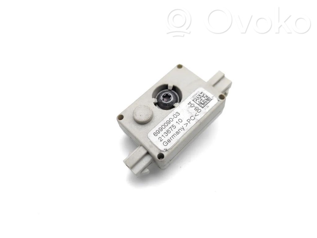 BMW 3 E90 E91 Antenos stiprintuvas 