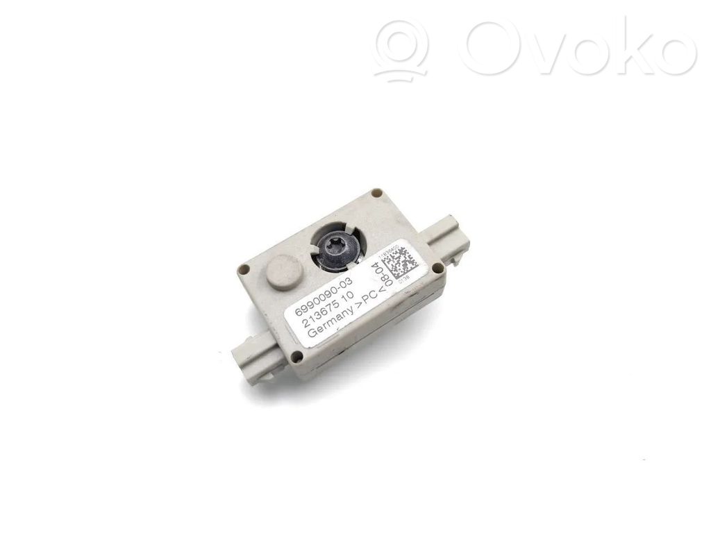 BMW 3 E90 E91 Antenos stiprintuvas 