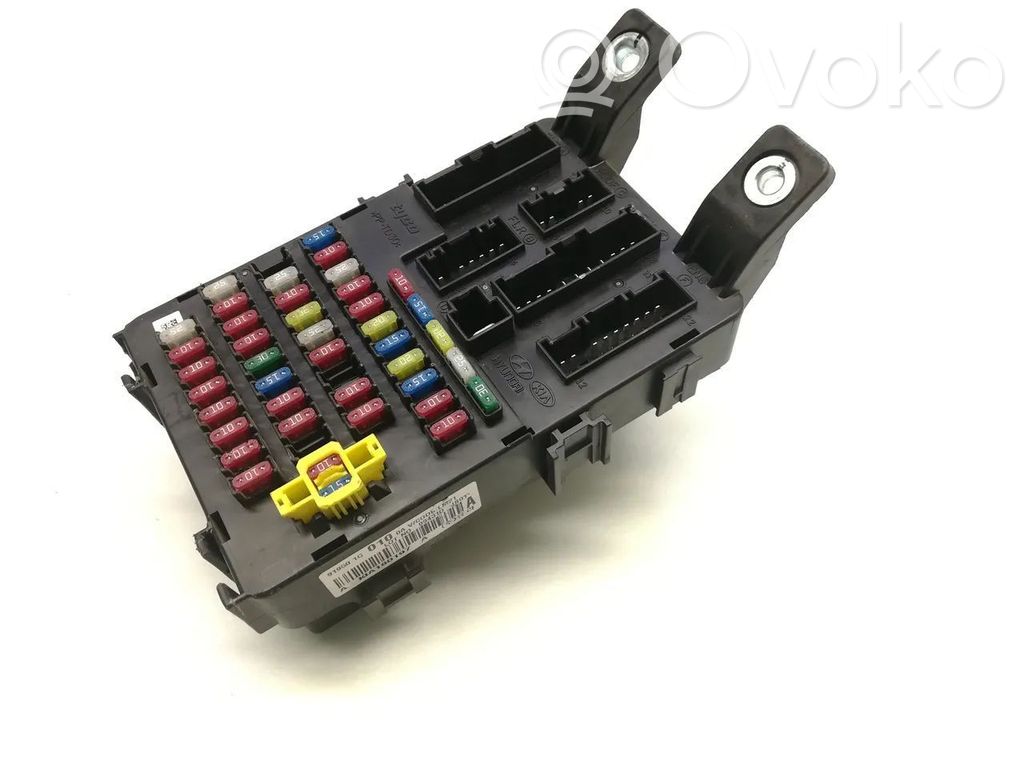 KIA Rio Fuse module 