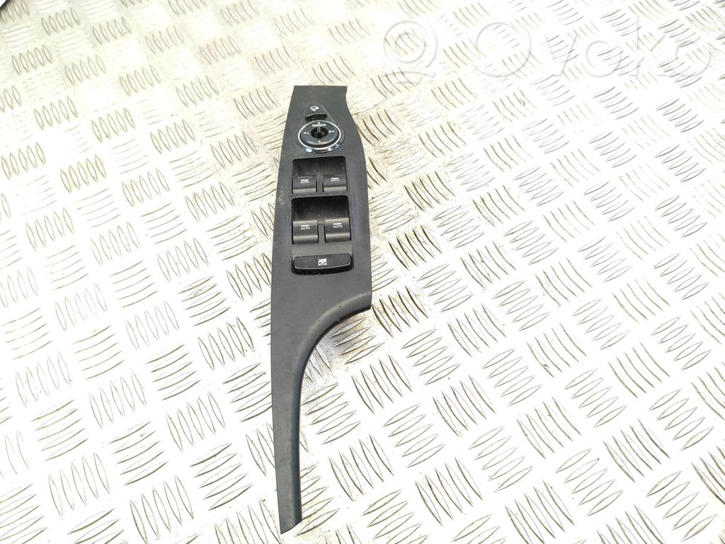 Hyundai i40 Electric window control switch 