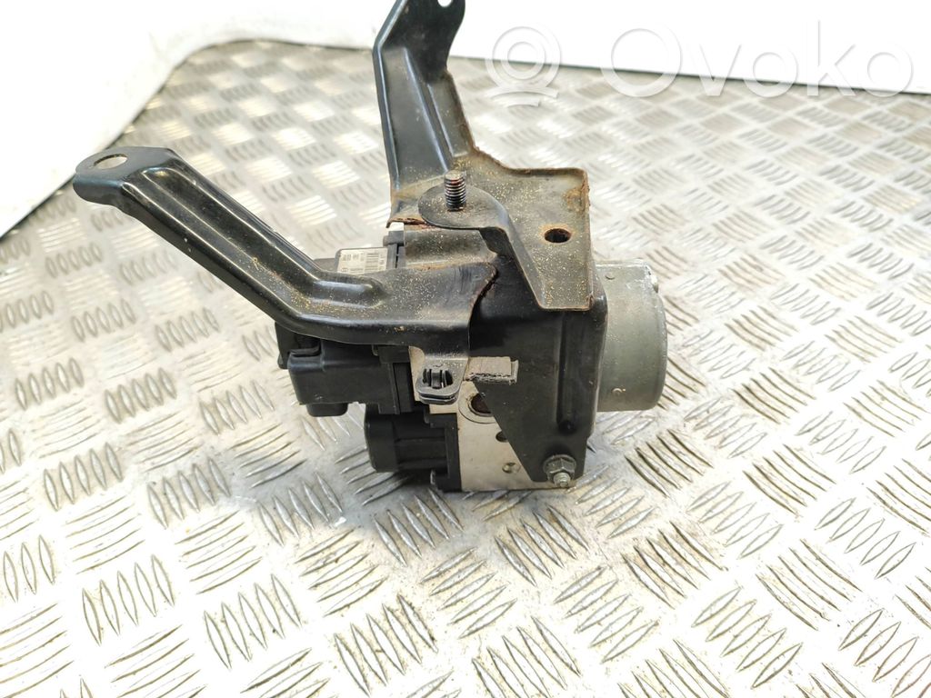 Toyota Corolla Verso AR10 ABS Blokas 