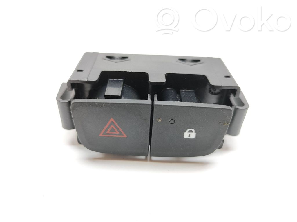 Renault Trafic III (X82) Hazard light switch 