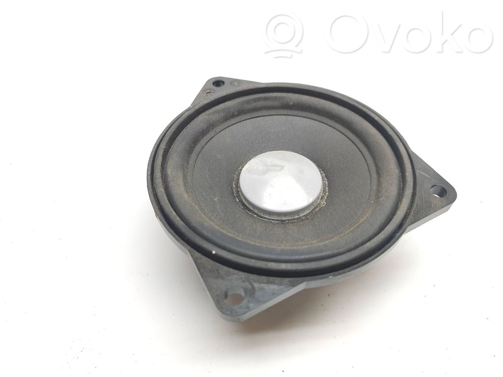 BMW 5 F10 F11 Garsiakalbis (-iai) priekinėse duryse 