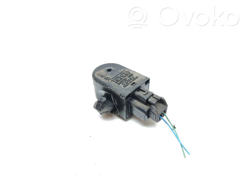 Toyota Land Cruiser (J200) Door control unit/module 