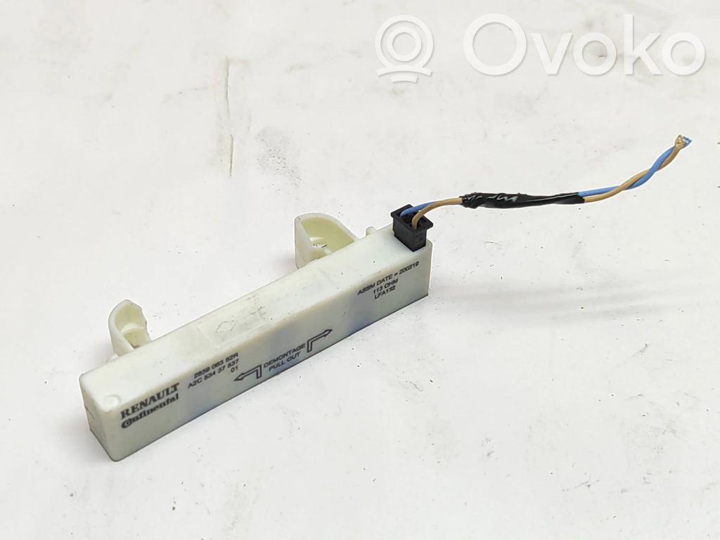Renault Trafic III (X82) Antenna control unit 