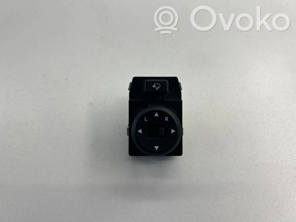KIA Sorento Wing mirror switch 