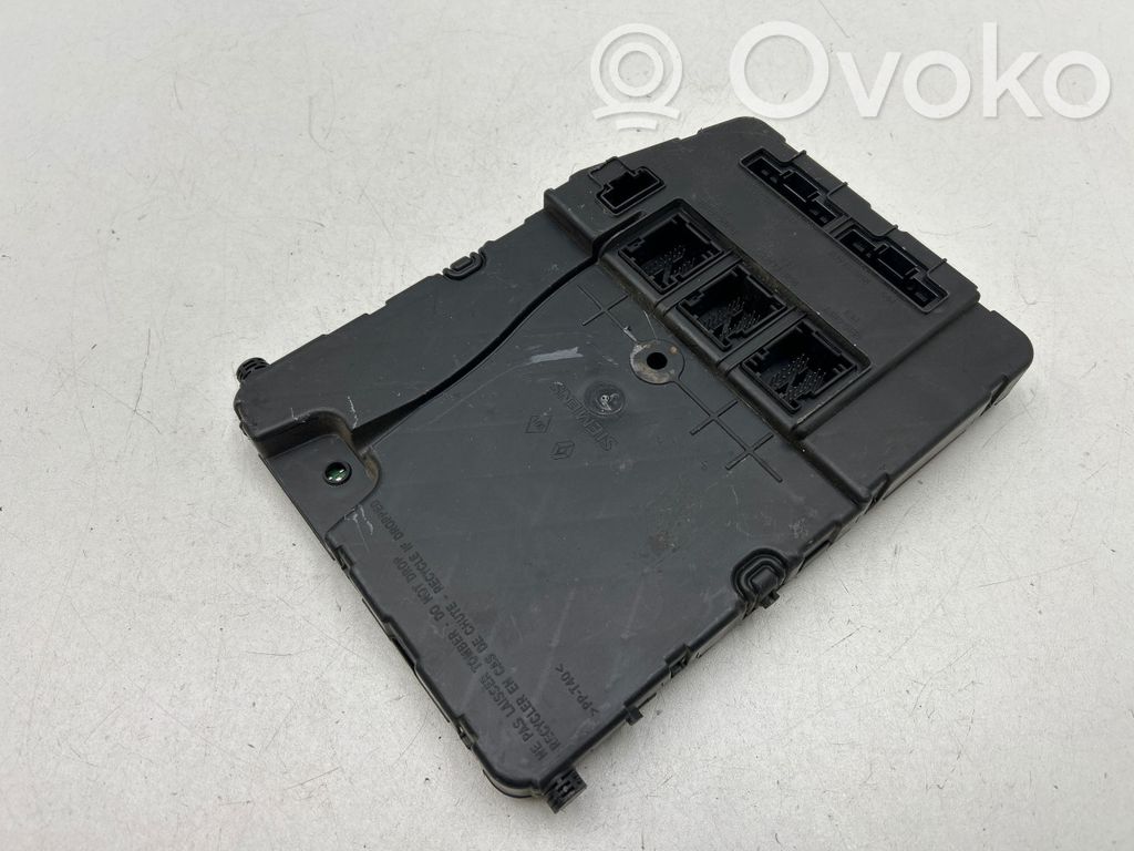 Renault Megane II Fuse module 