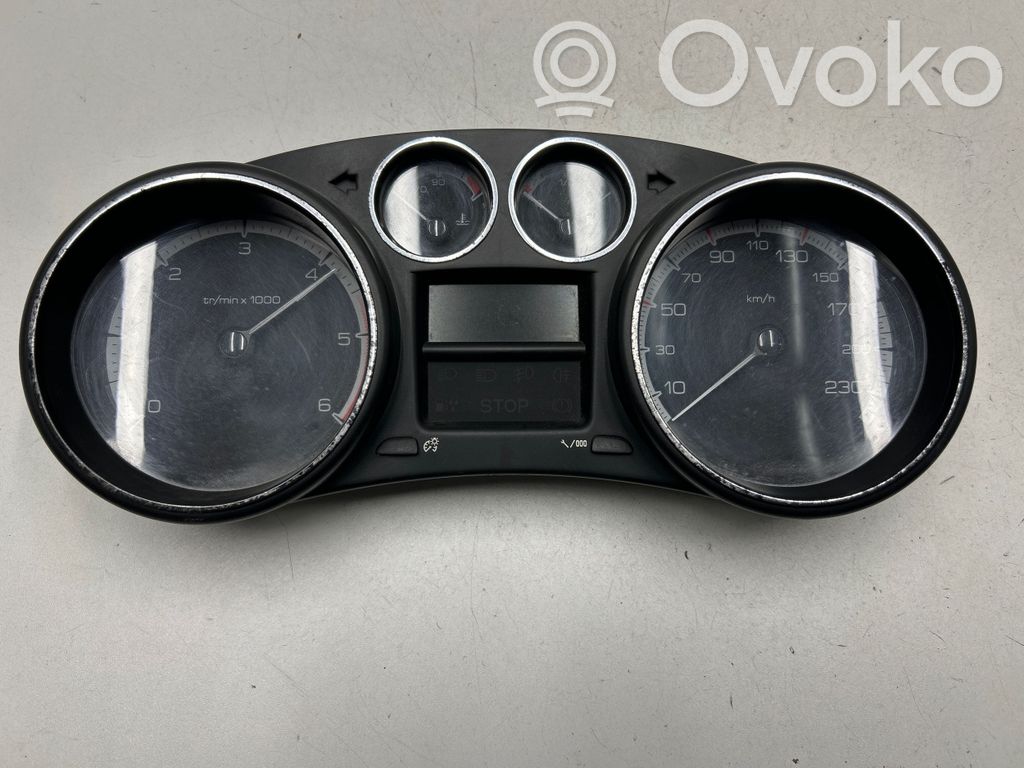 Peugeot 308 SW  Speedometer (instrument cluster) 