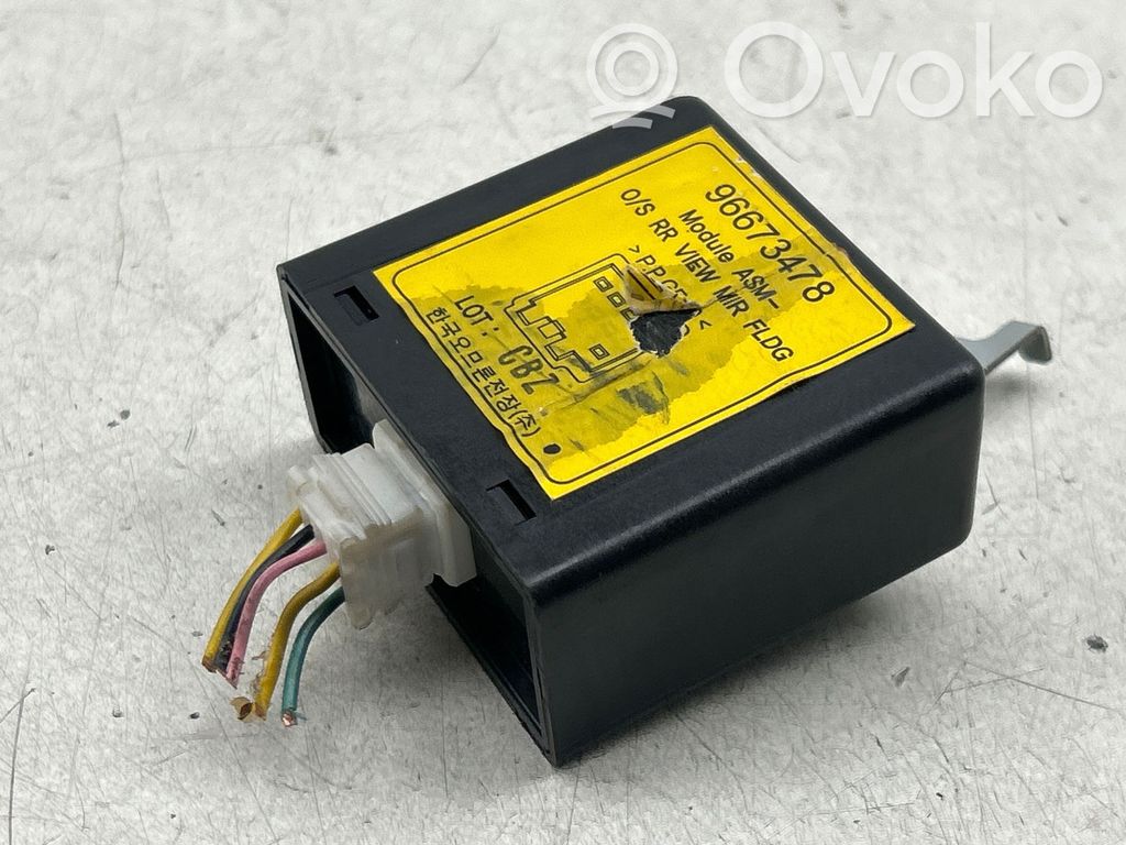 Chevrolet Captiva Wing mirror control module 