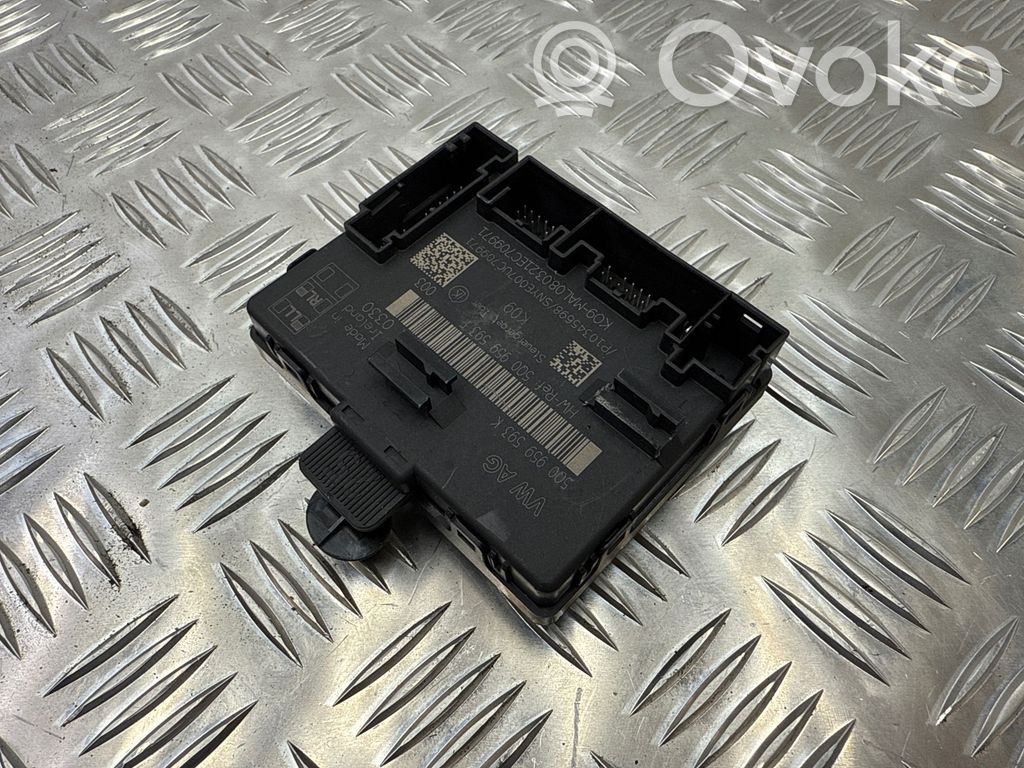 Audi Q3 F3 Door control unit/module 