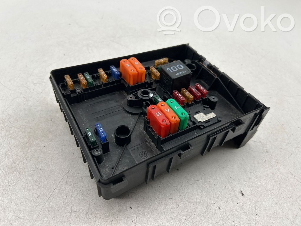 Volkswagen Caddy Fuse module 