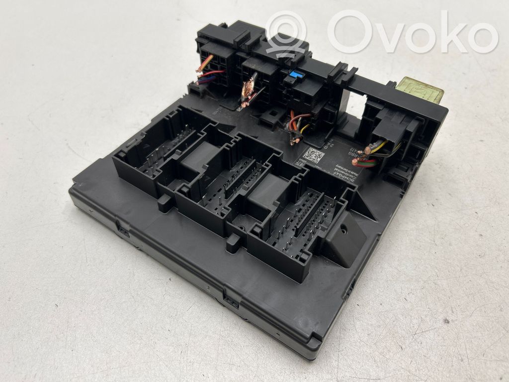 Volkswagen PASSAT B7 Comfort/convenience module 