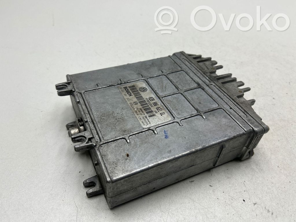 Volkswagen PASSAT B5 Engine control unit/module 