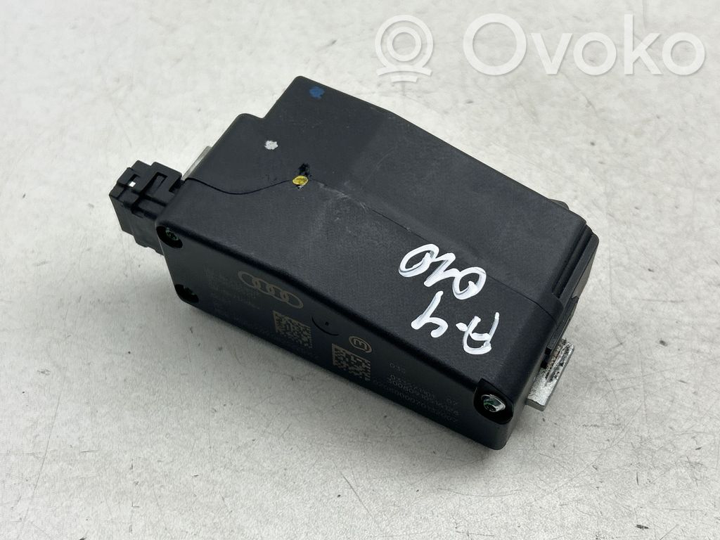 Audi A4 S4 B8 8K Stūres atslēga 