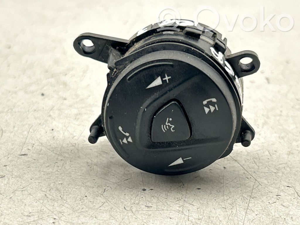 Ford Kuga II Boutons / interrupteurs volant 