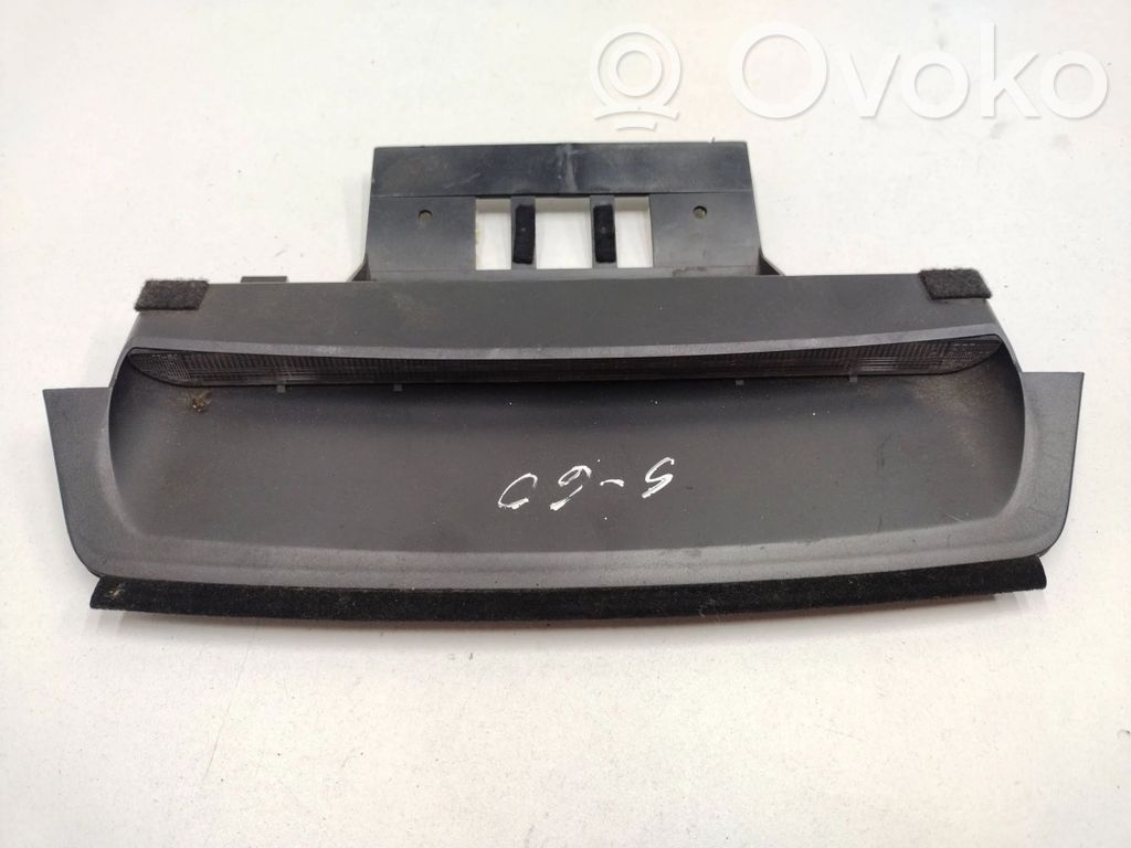 Volvo S60 Third/center stoplight 