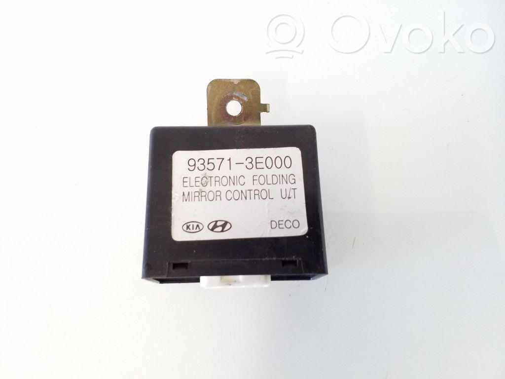 KIA Sorento Wing mirror control module 