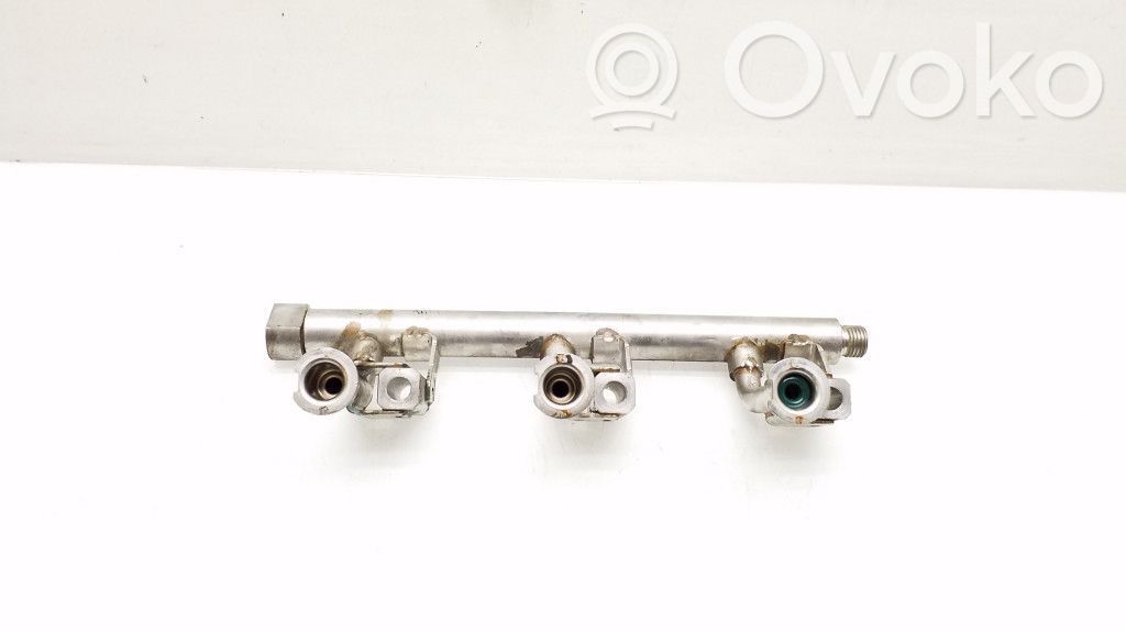 Ford Focus Fuel main line pipe 
