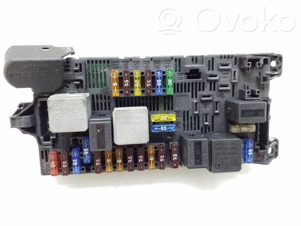 Mercedes-Benz E W211 Fuse module 