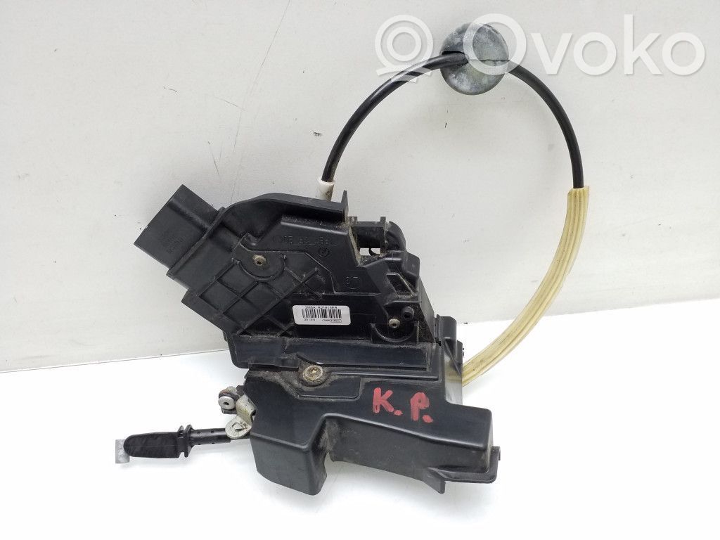 Ford Focus Priekšpusē slēdzene 