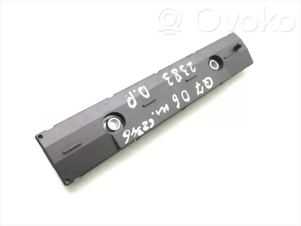 Audi Q7 4L Aerial antenna amplifier 