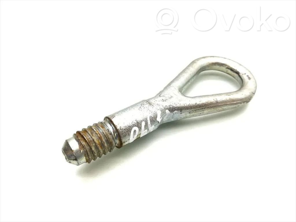 Renault Megane II Anillo de remolque 
