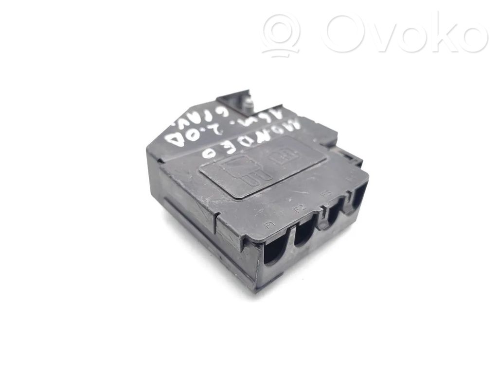 Ford Mondeo MK IV Módulo de fusible 