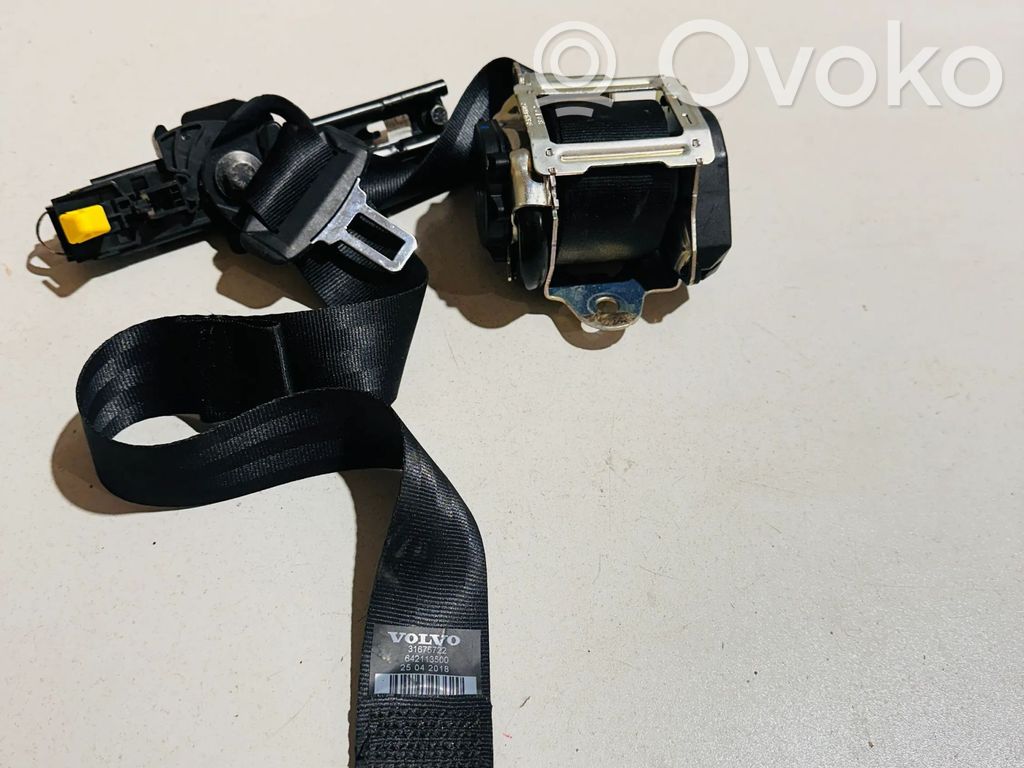 Volvo XC90 Cinturón trasero 