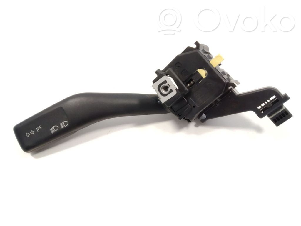 Volkswagen Tiguan Indicator stalk 