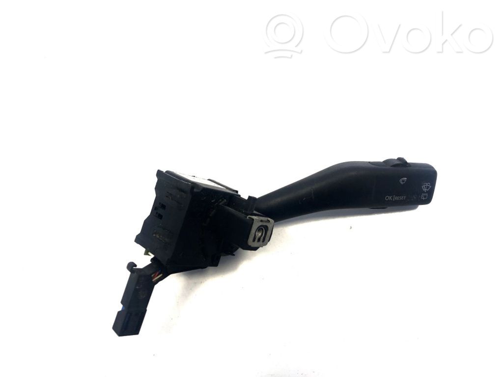 Volkswagen Touran I Wiper control stalk 