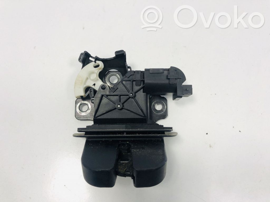 Audi A4 S4 B7 8E 8H Spyna galinio dangčio 