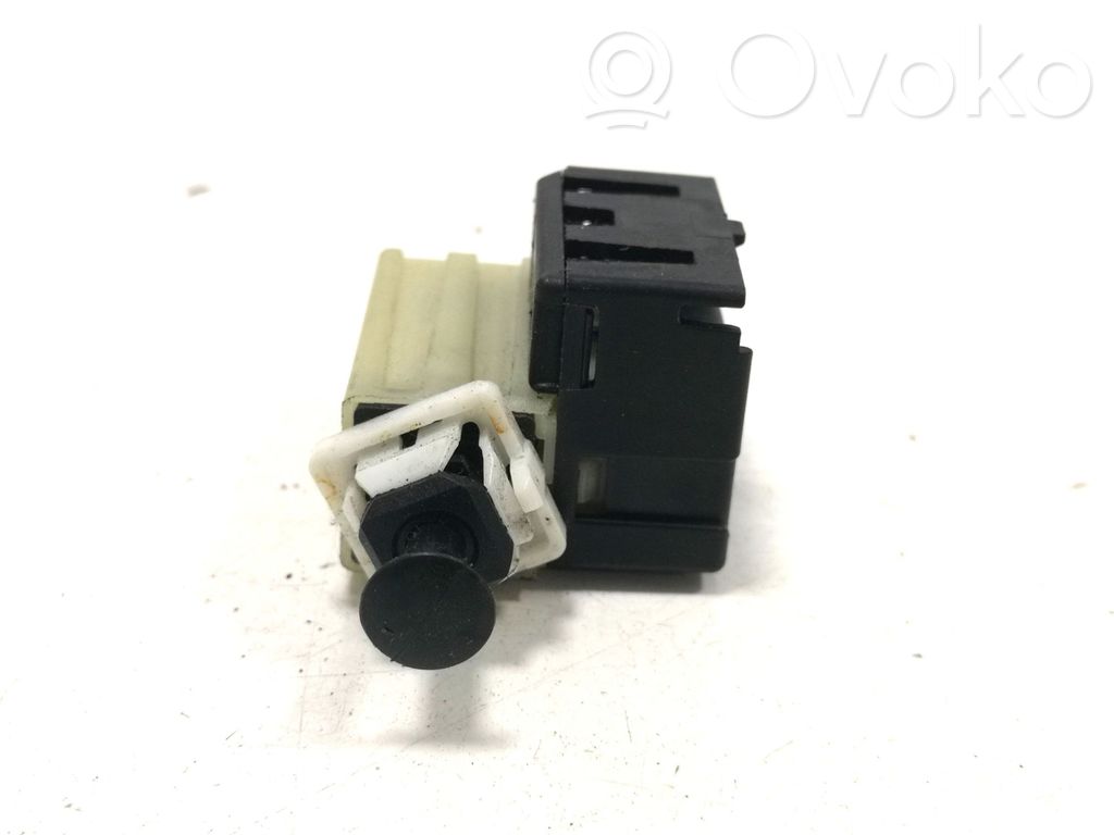 Chrysler Town & Country V Brake pedal sensor switch 