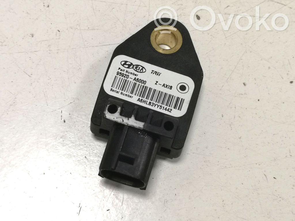 KIA Ceed Airbag deployment crash/impact sensor 