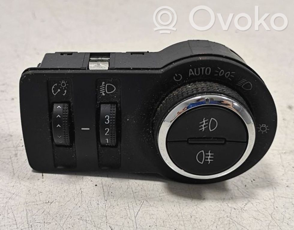 Opel Insignia A Light switch 